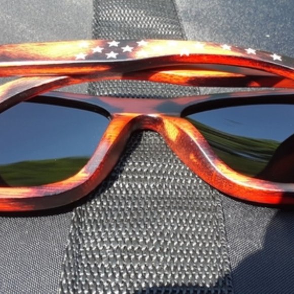 Red Burnt Bamboo Sunglasses With Wood Case, Stars main image 5